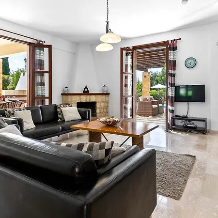 Вилла 3 Bedroom Tala With Private Pool And Sunset Views, Aphrodite Hills