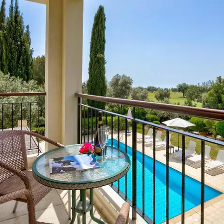 3 Bedroom Tala With Private Pool And Sunset Views, Aphrodite Hills Kúklia